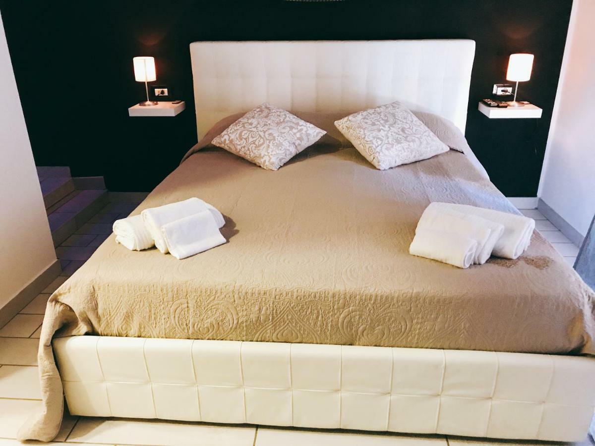 Fc Relais Bed & Breakfast Napoli Eksteriør bilde